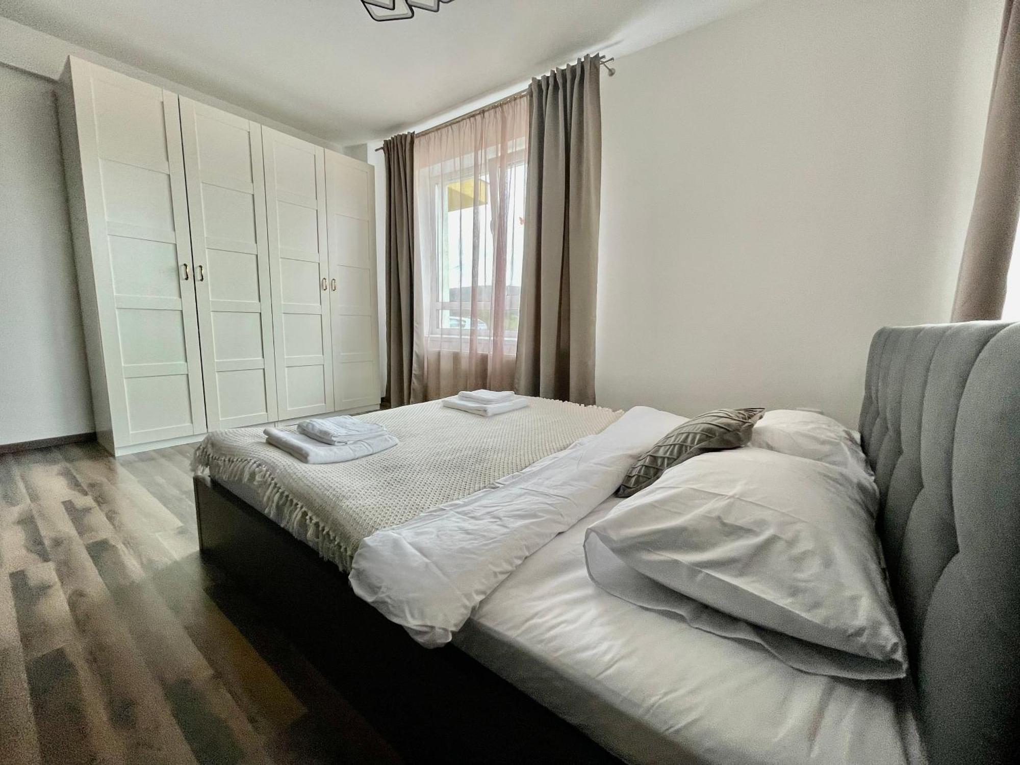 Yamalux Apartments - Cozy Double - Westside 3 Флорешты Экстерьер фото